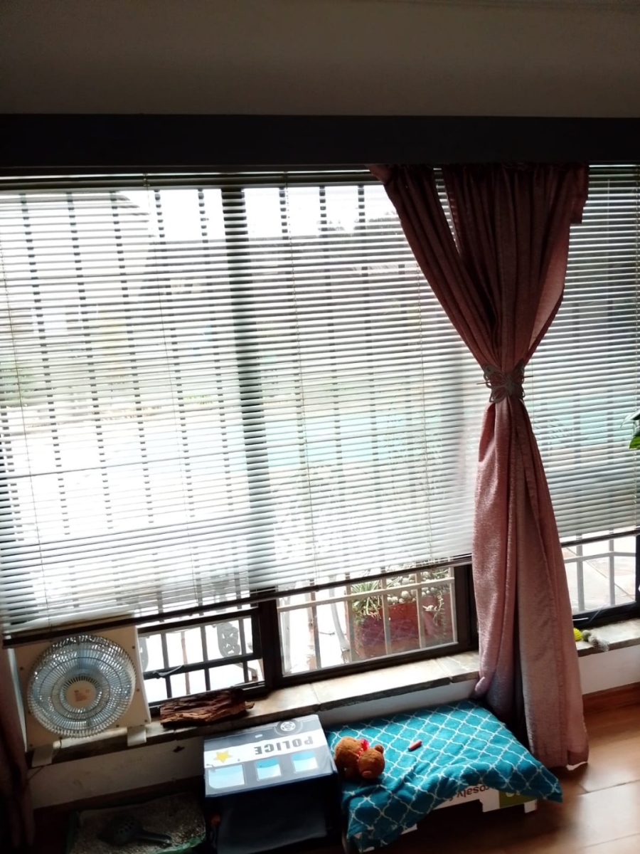 5 Bedroom Property for Sale in Lourenspark North West